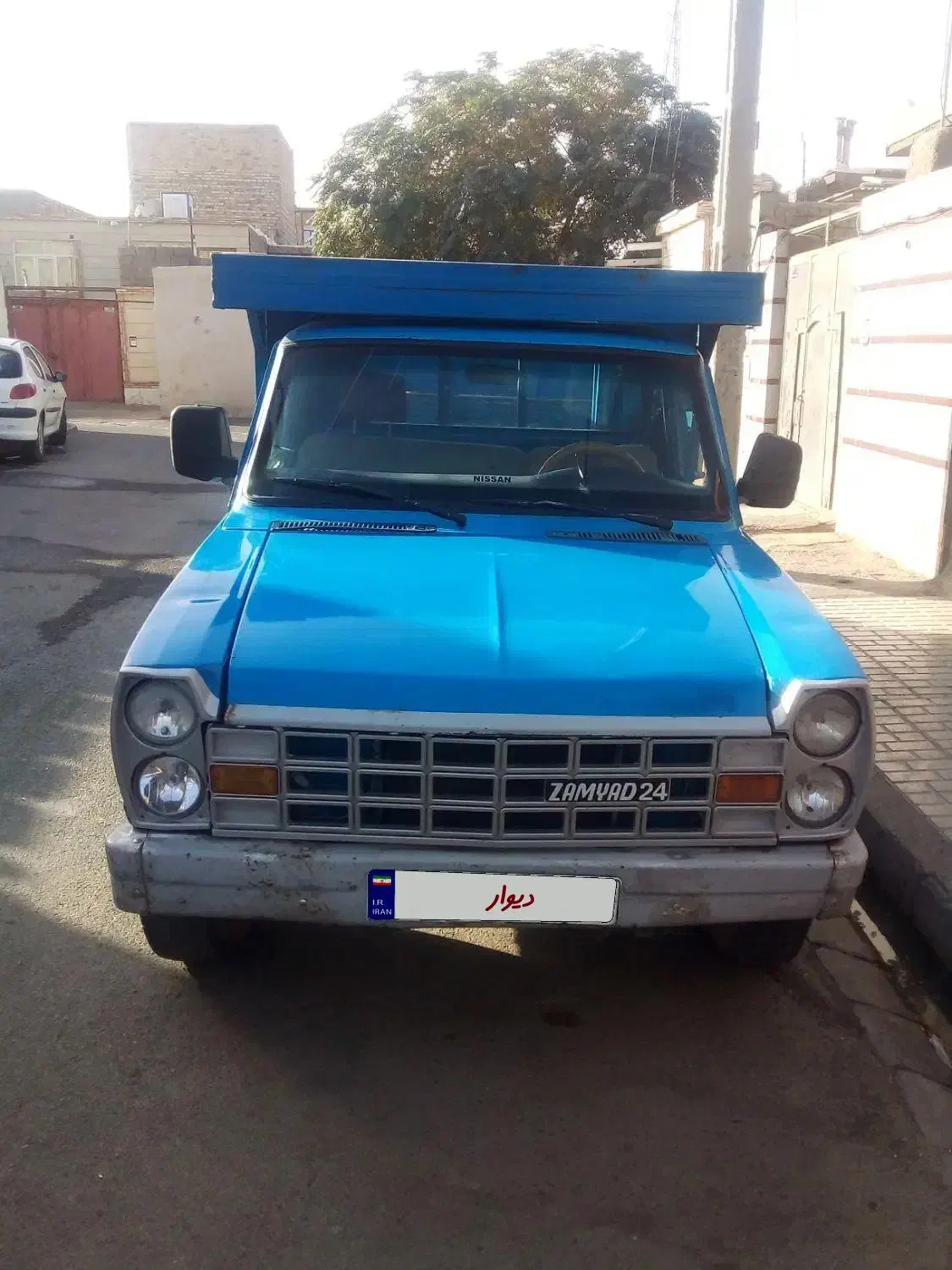 نیسان مدل ۹۰ تناژ پایین|خودرو سواری و وانت|تایباد, |دیوار
