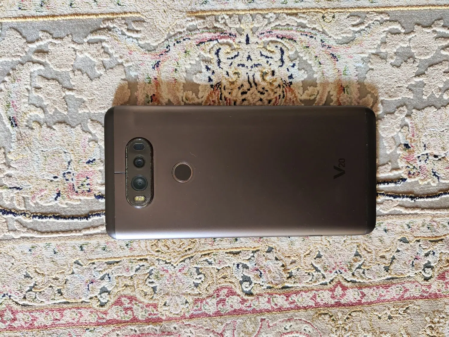 LG V20|موبایل|مشهد, دانشجو|دیوار