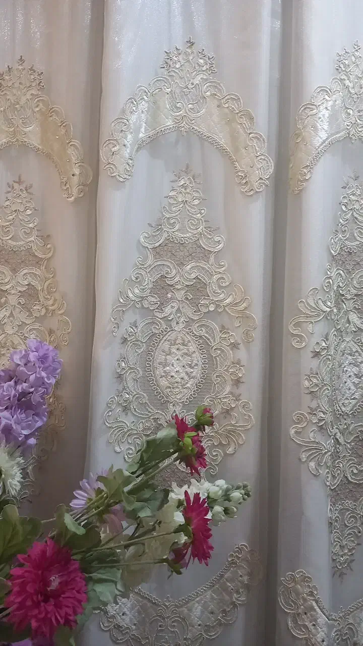 پرده پذیرایی|پرده، رانر، رومیزی|ری, شهادت|دیوار