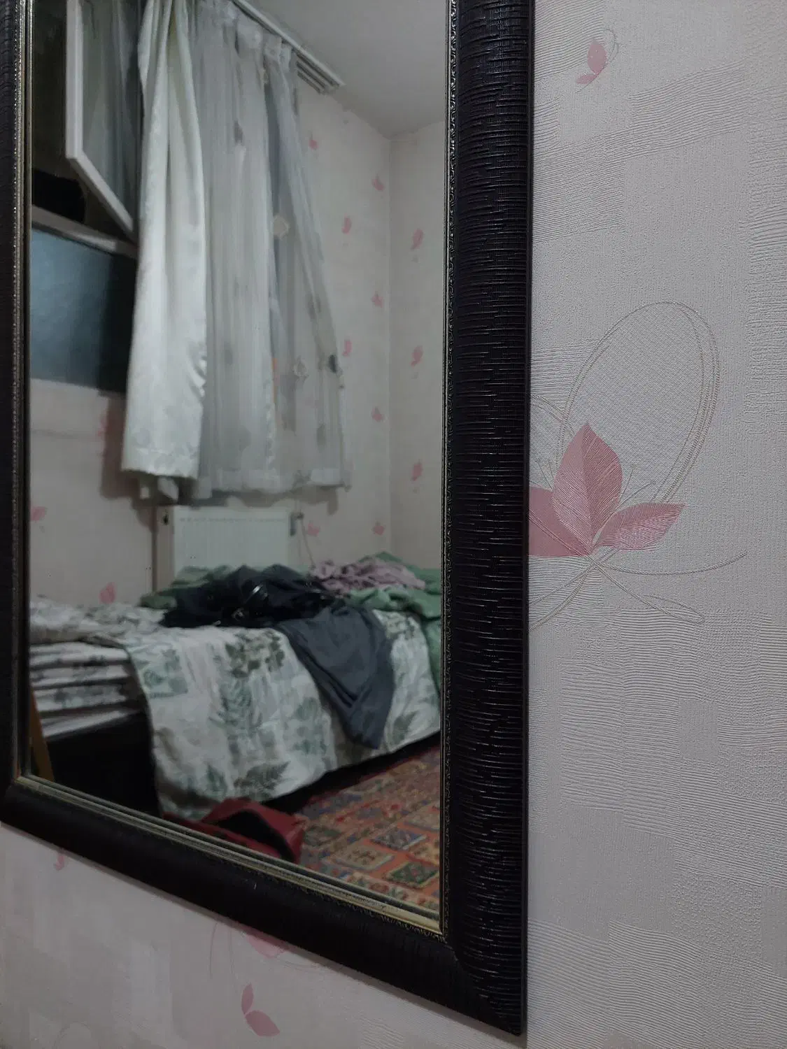 آینه قدی کاملا تمیز|آینه|شیراز, شاه قلی بیگی|دیوار