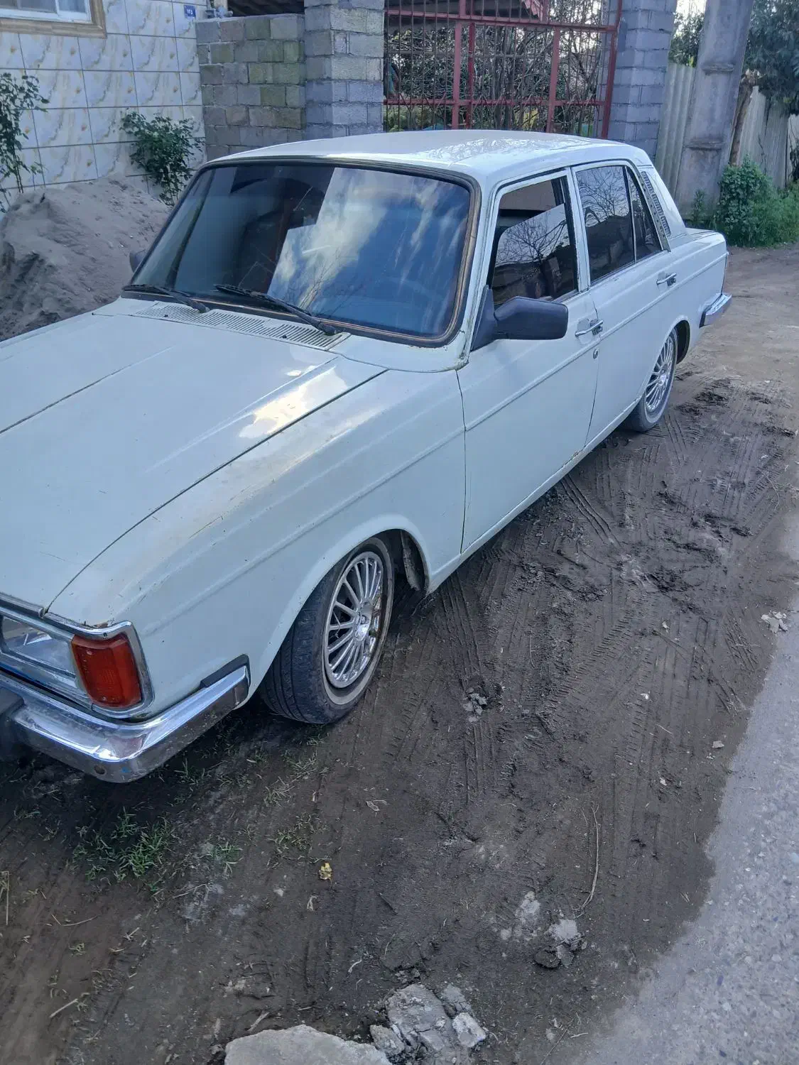 پیکان|خودرو سواری و وانت|لاهیجان, شیشه گران|دیوار