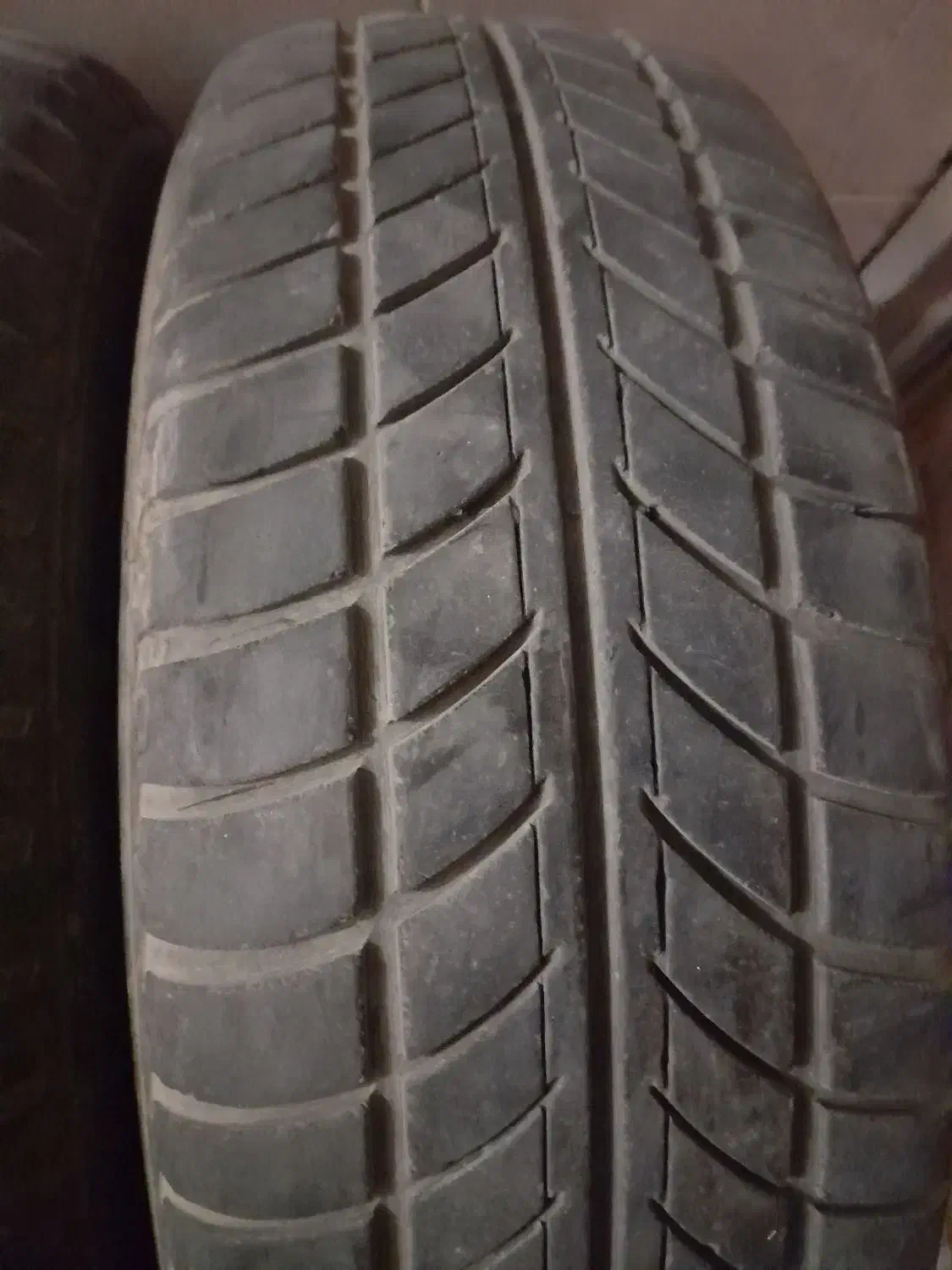 لاستیک ۱۸۵/۶۵/۱۵|قطعات یدکی و لوازم جانبی|نجف‌آباد, امیرآباد|دیوار