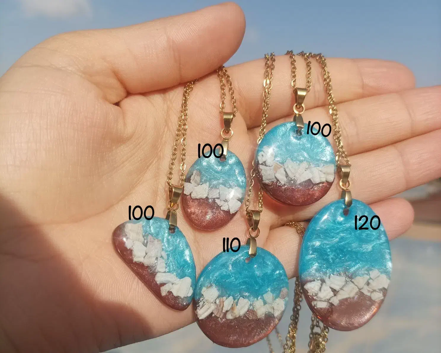 گردنبند رزینی|بدلیجات|گنبد کاووس, |دیوار