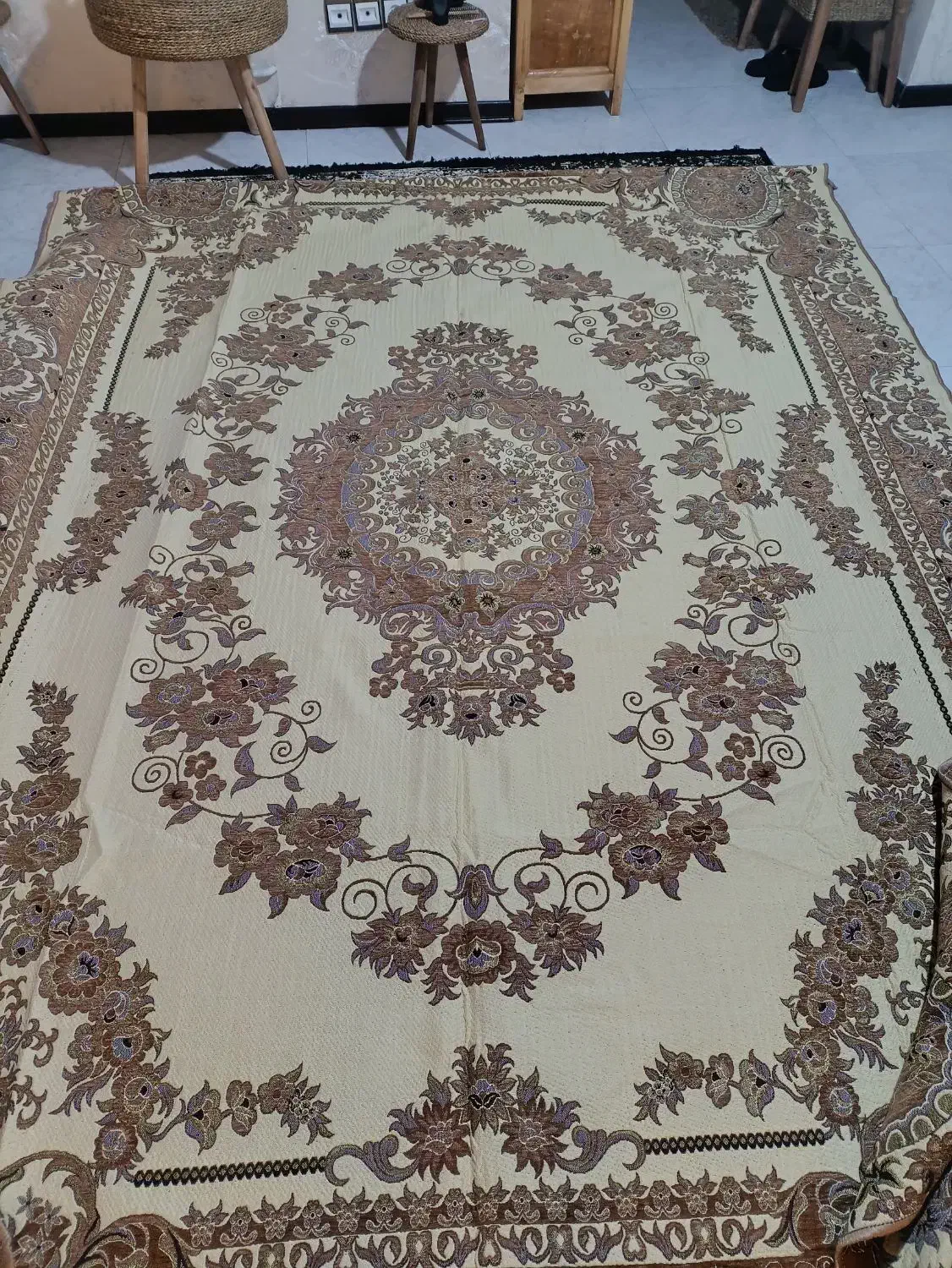 روفرشی|روفرشی|اندیشه, اندیشه فاز ۱|دیوار