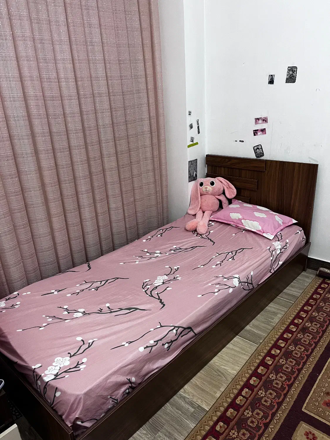 تخت یک نفره|تخت و سرویس خواب|ساری, |دیوار