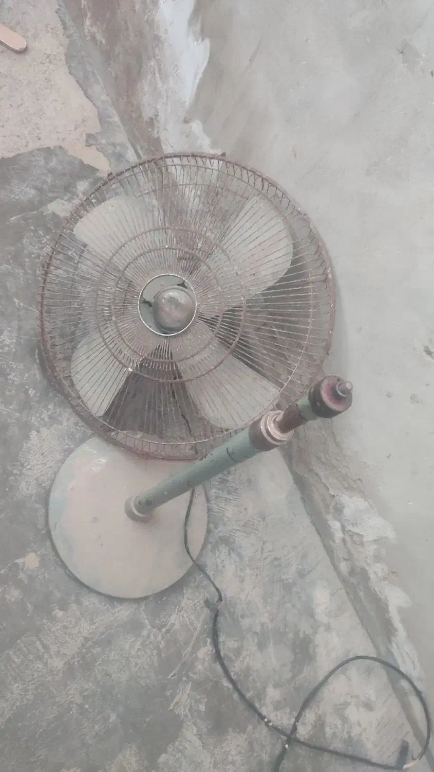 پنکه ایستاده پاکستانی|پنکه و تصفیه‌کنندهٔ هوا|چابهار, |دیوار