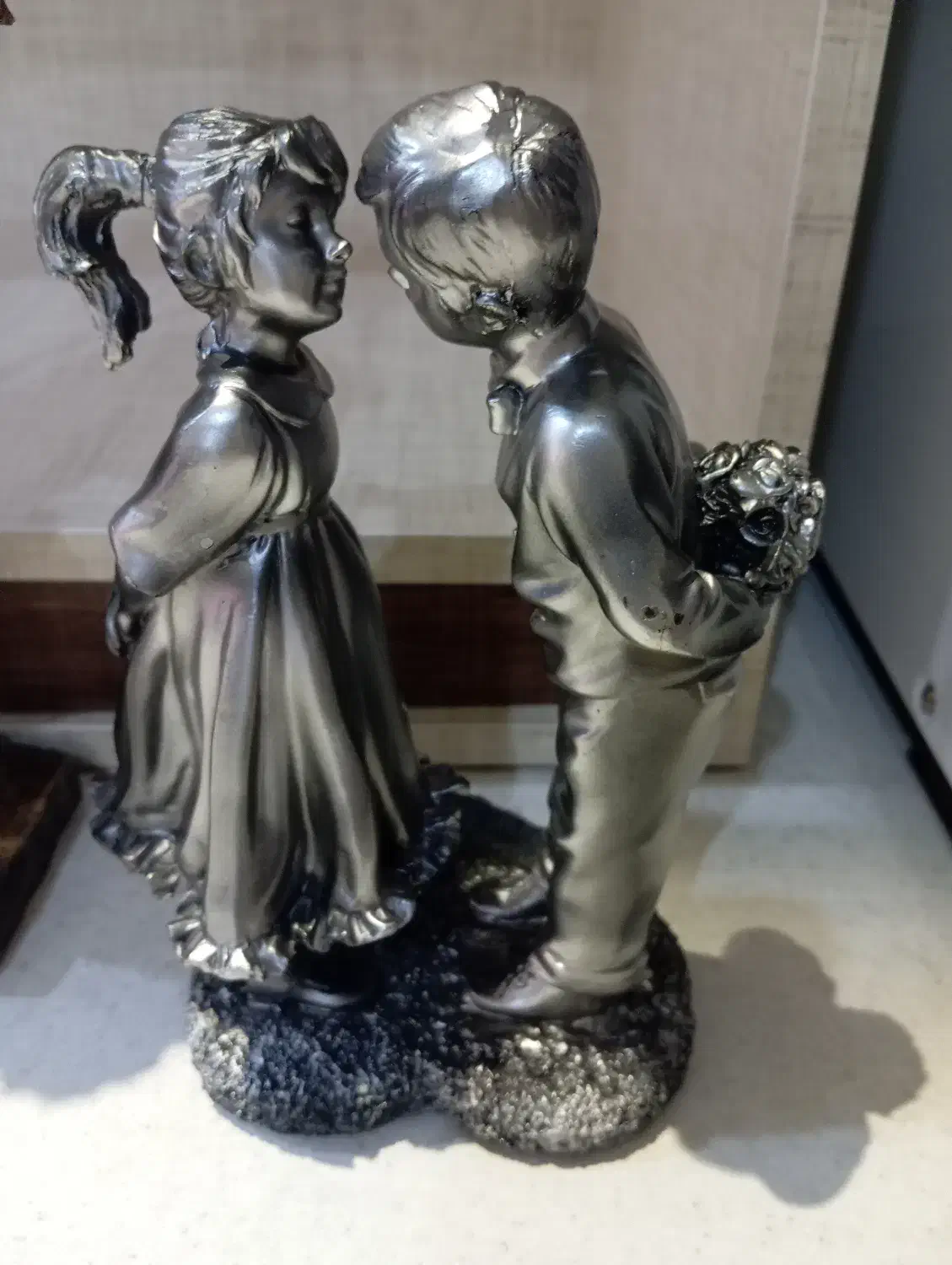 مجسمه|مجسمه، تندیس، ماکت|باغستان, |دیوار