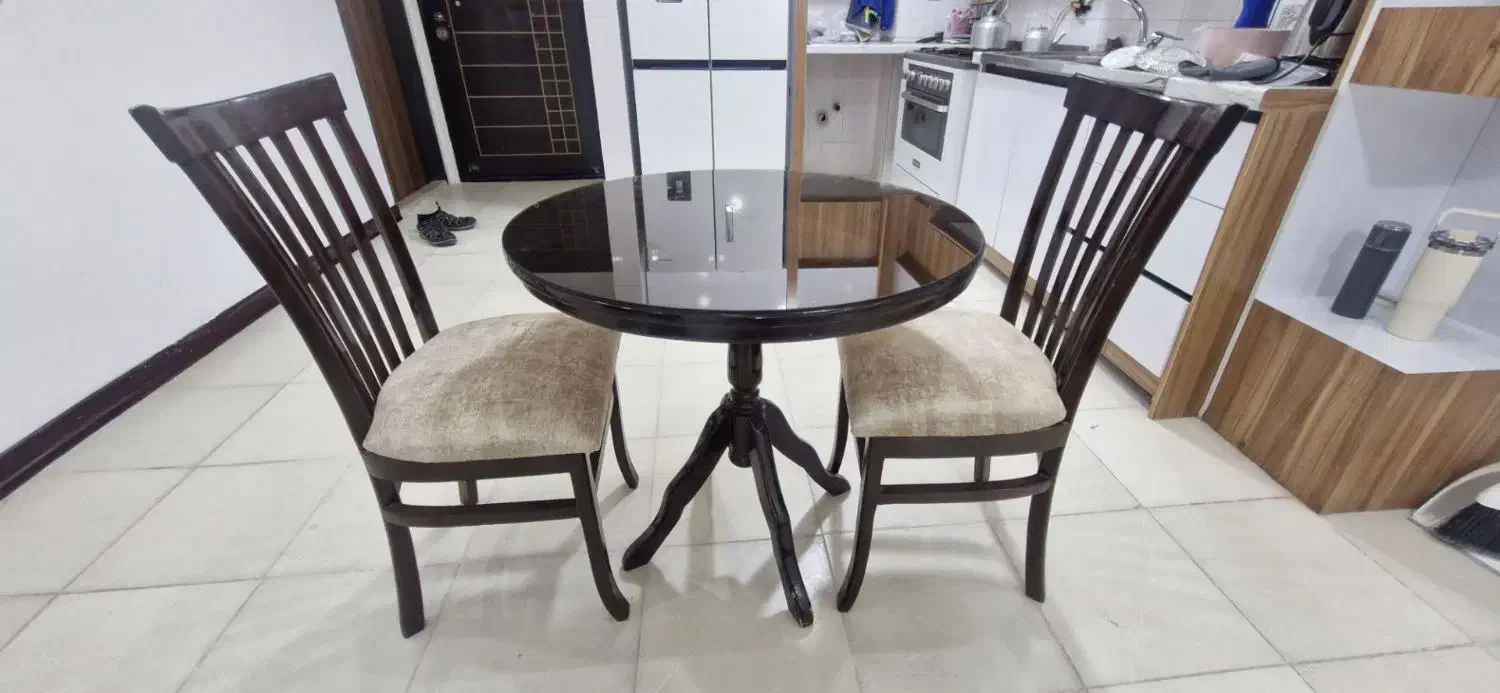 میز نهار خوری دونفره|میز و صندلی غذاخوری|فولادشهر, C1|دیوار