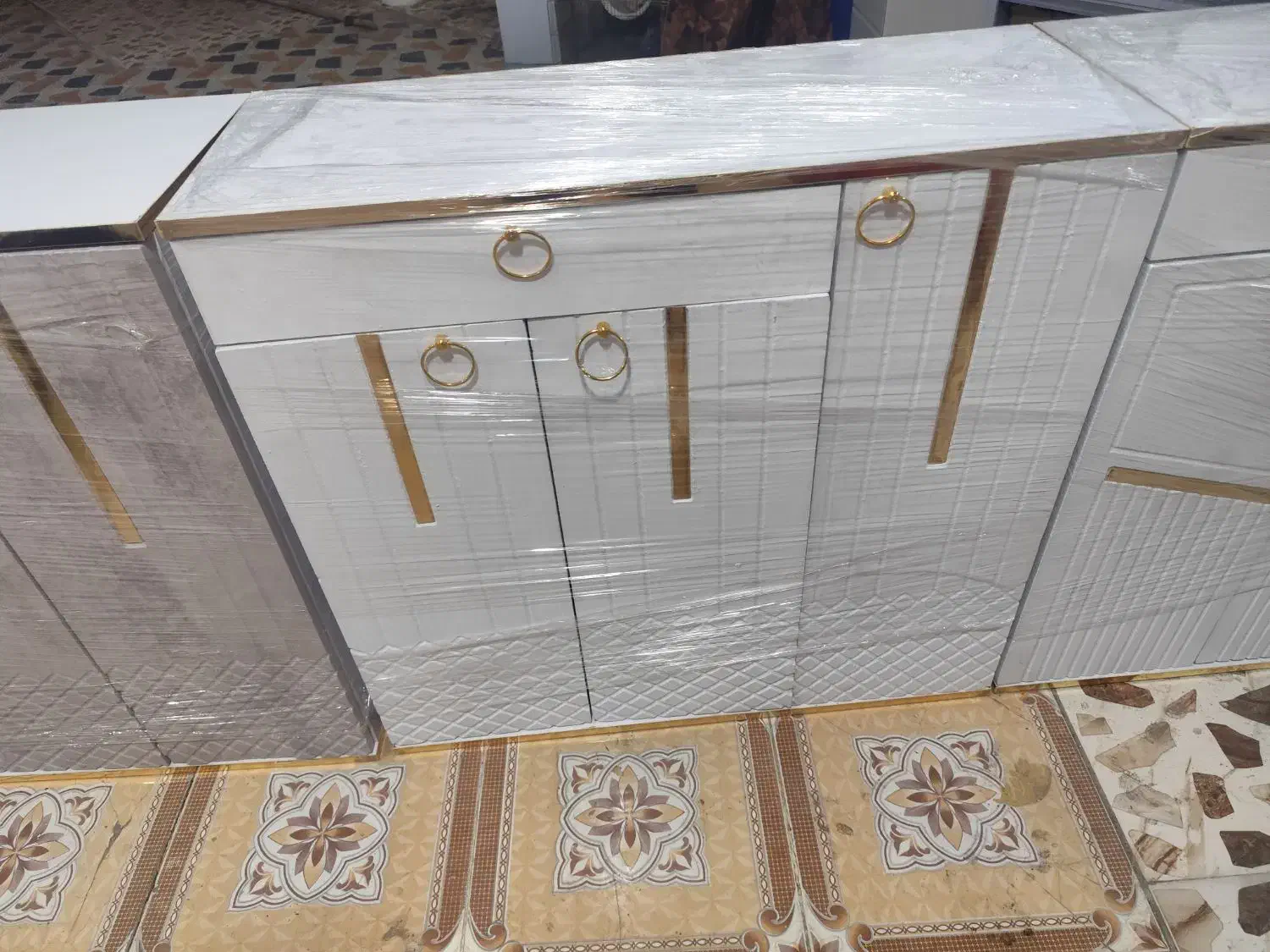 جاکفشی|جاکفشی، کمد، دراور|شادگان, |دیوار