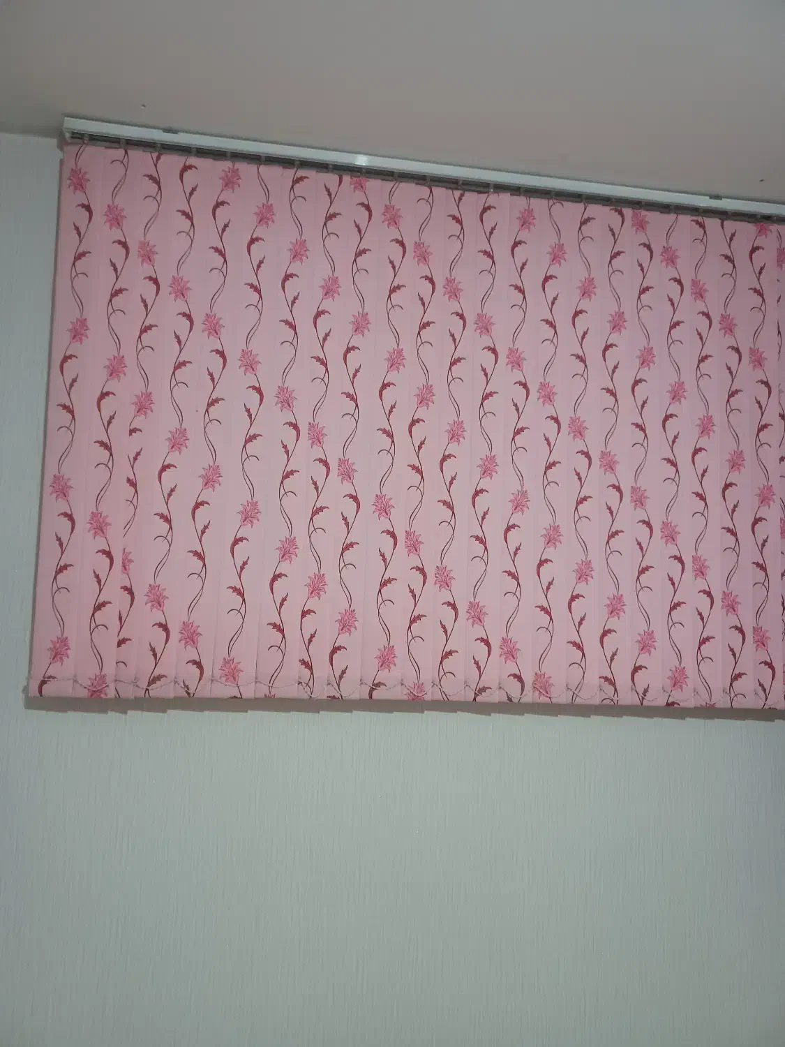 پرده عمودی سالم|پرده، رانر، رومیزی|اصفهان, شهرک کاوه|دیوار