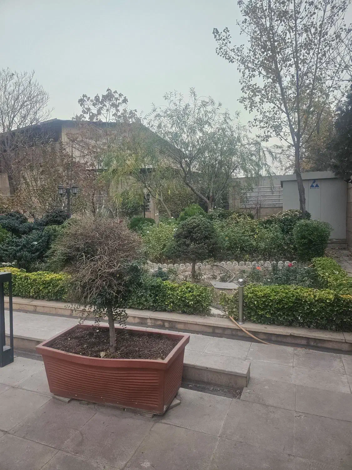 واحد ۱۰۰ متری /۲ خواب برج باغ  ازگل