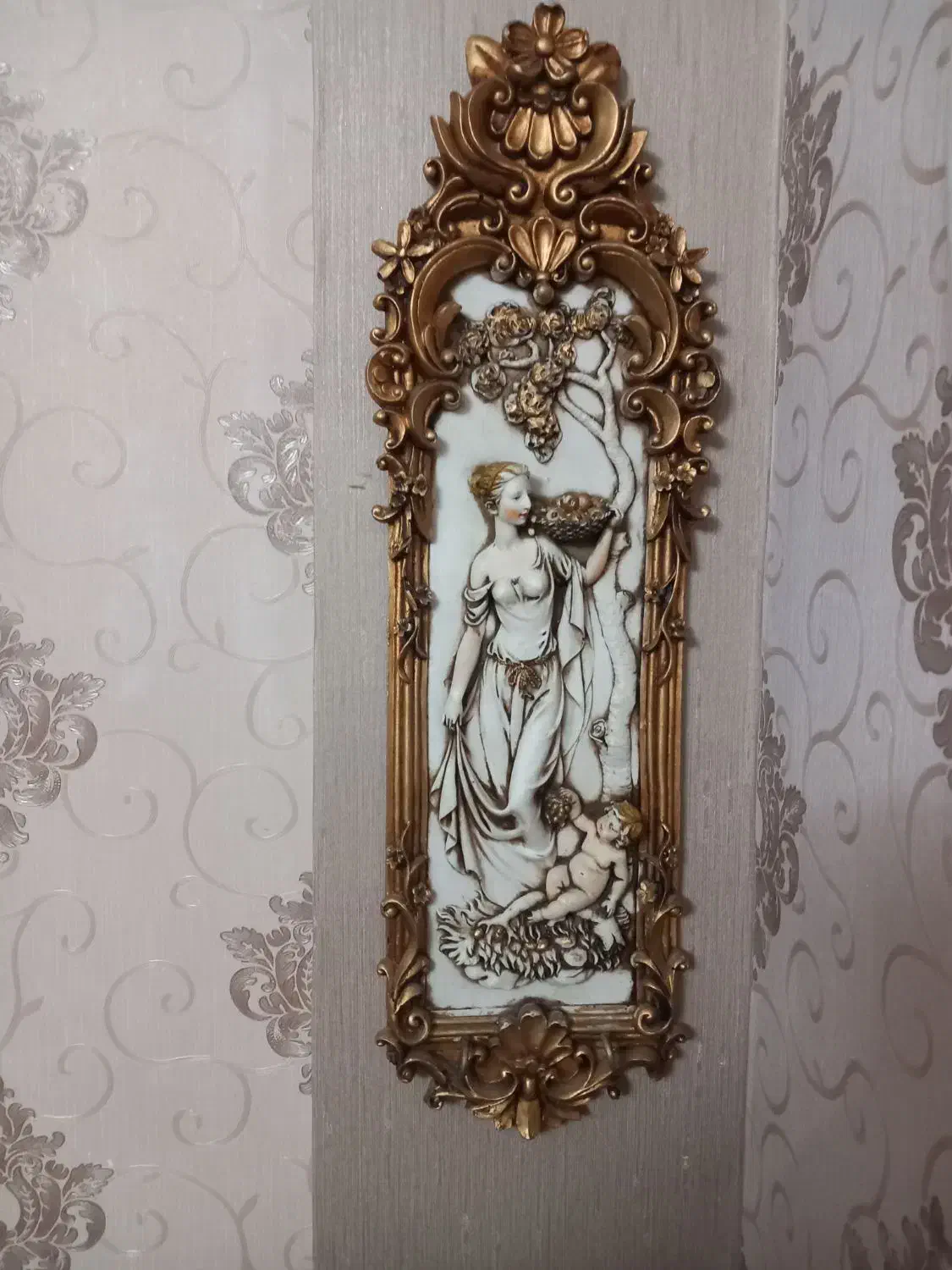 میزتلفن ومجسمه وجاکلیدی پلی استر|میز تلفن|همدان, |دیوار