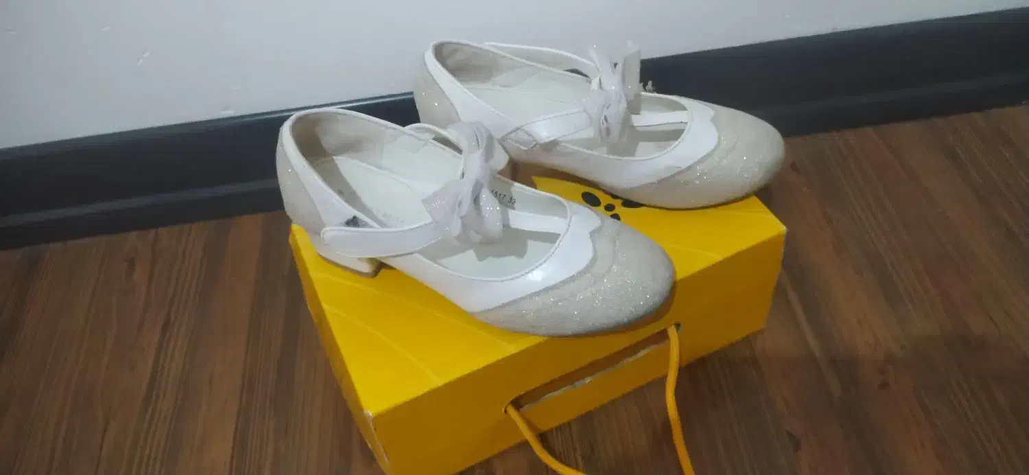 کفش دخترانه مجلسی شیک|کفش و لباس بچه|کرمان, |دیوار