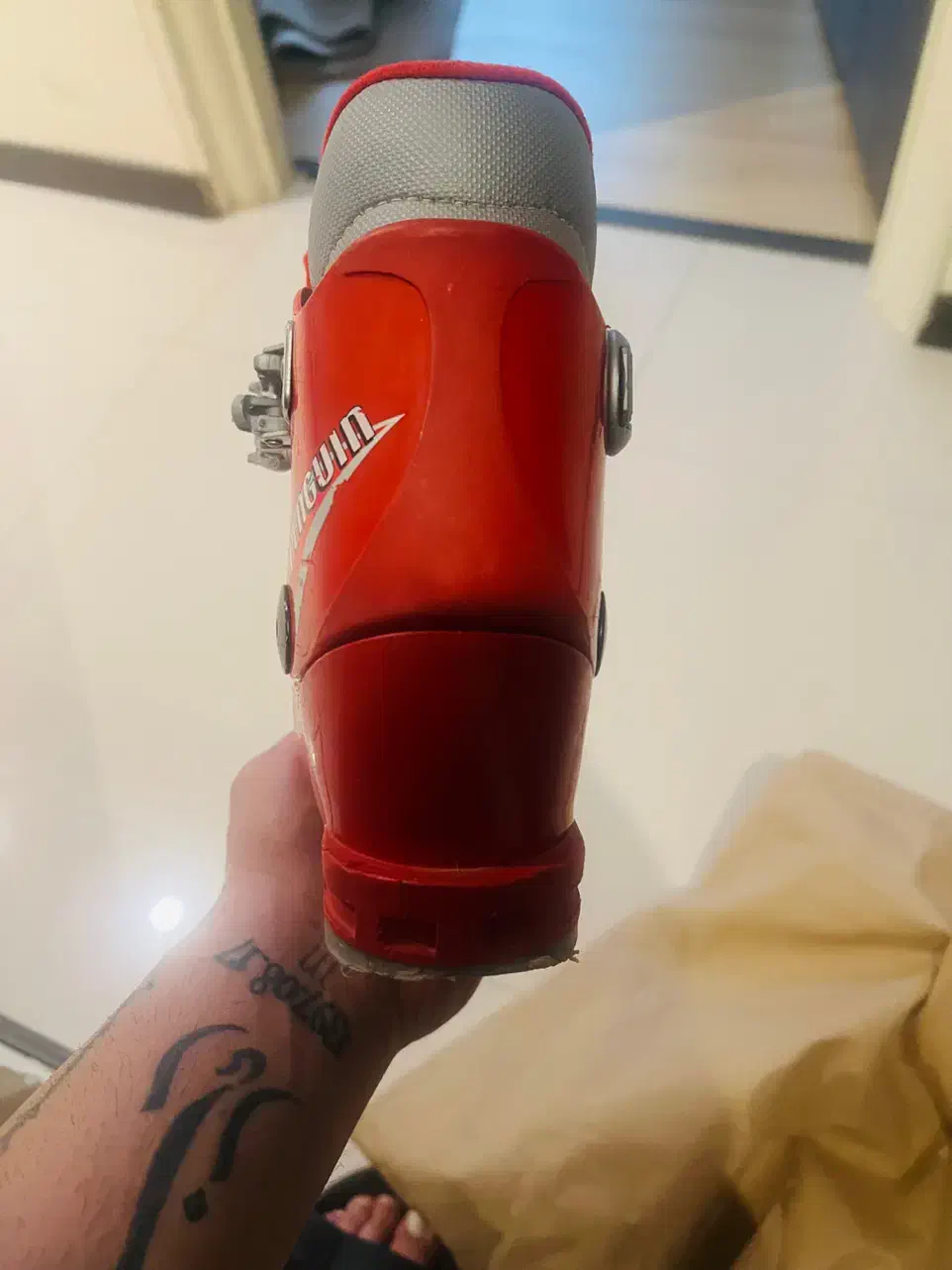 کفش اسکی|ورزش‌های زمستانی|تهران, سوهانک|دیوار