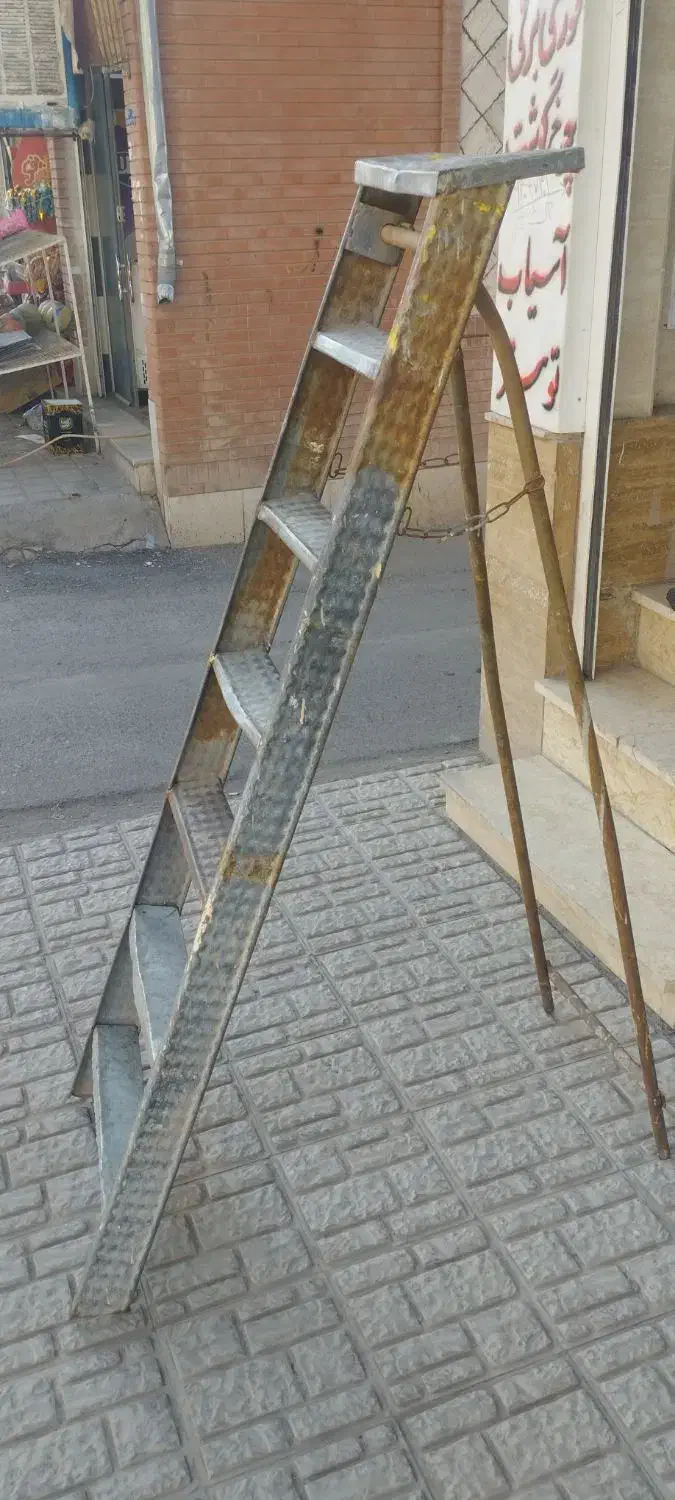 نردبان تاشو ،7 پله|ابزارآلات|سیرجان, |دیوار
