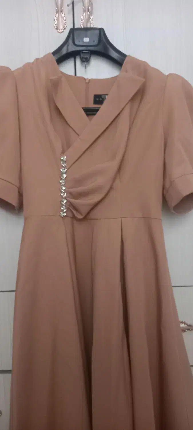 لباس مجلسی|لباس|لالجین, |دیوار