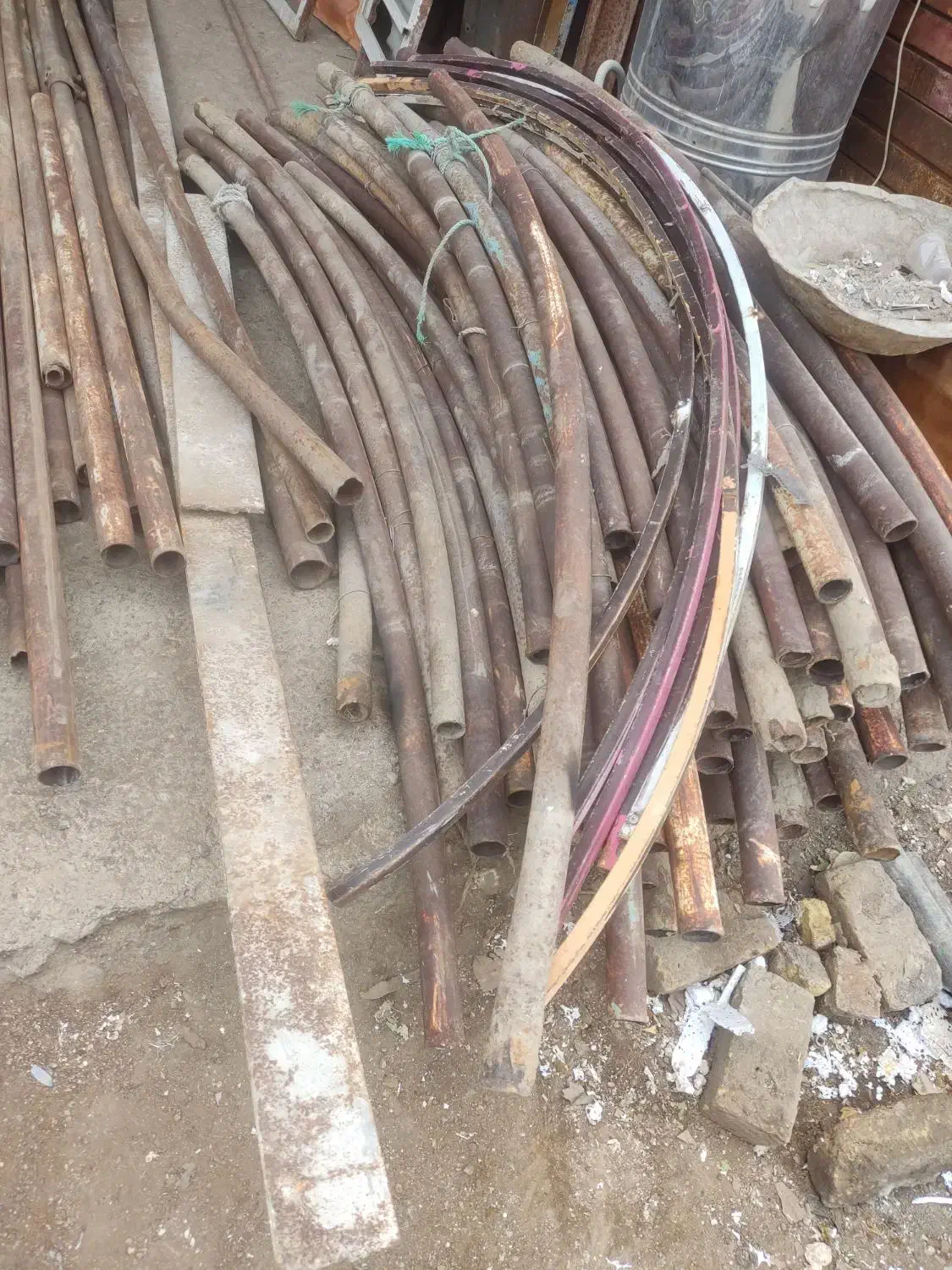 خریدوفروش در و پنجره الومنیومی و اهنی|عمدهفروشی|مشهد, نوید|دیوار