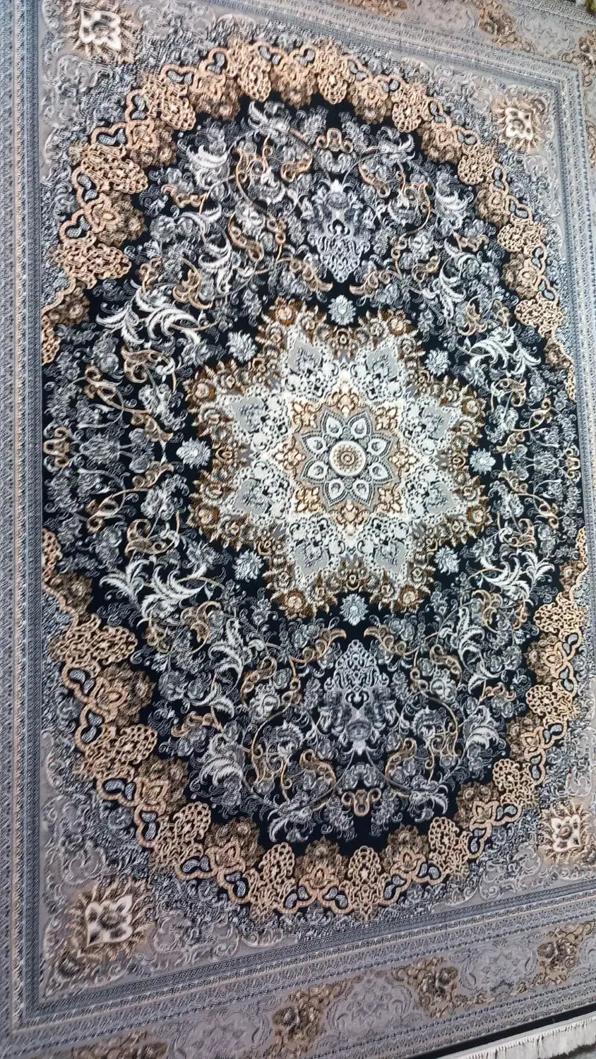 دو عدد ۱۲ متری ۱۰۰۰ شانه دست دوم مارک  کبیر یزد|فرش|یزد, |دیوار