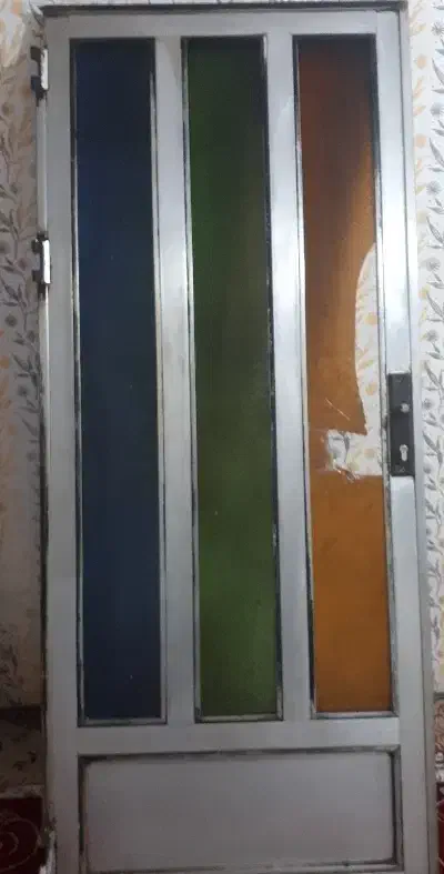 درب آلومینیوم دست دوم و جنس قدیم سنگین|مصالح و تجهیزات ساختمان|دلند, |دیوار