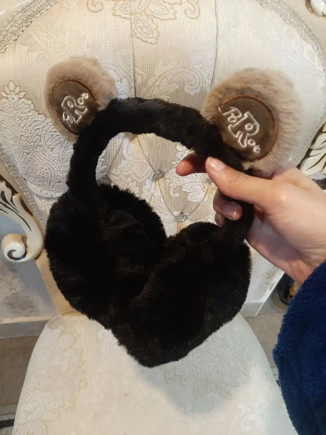 گوش بند|لباس|گلبهار, شهر جدید گلبهار|دیوار