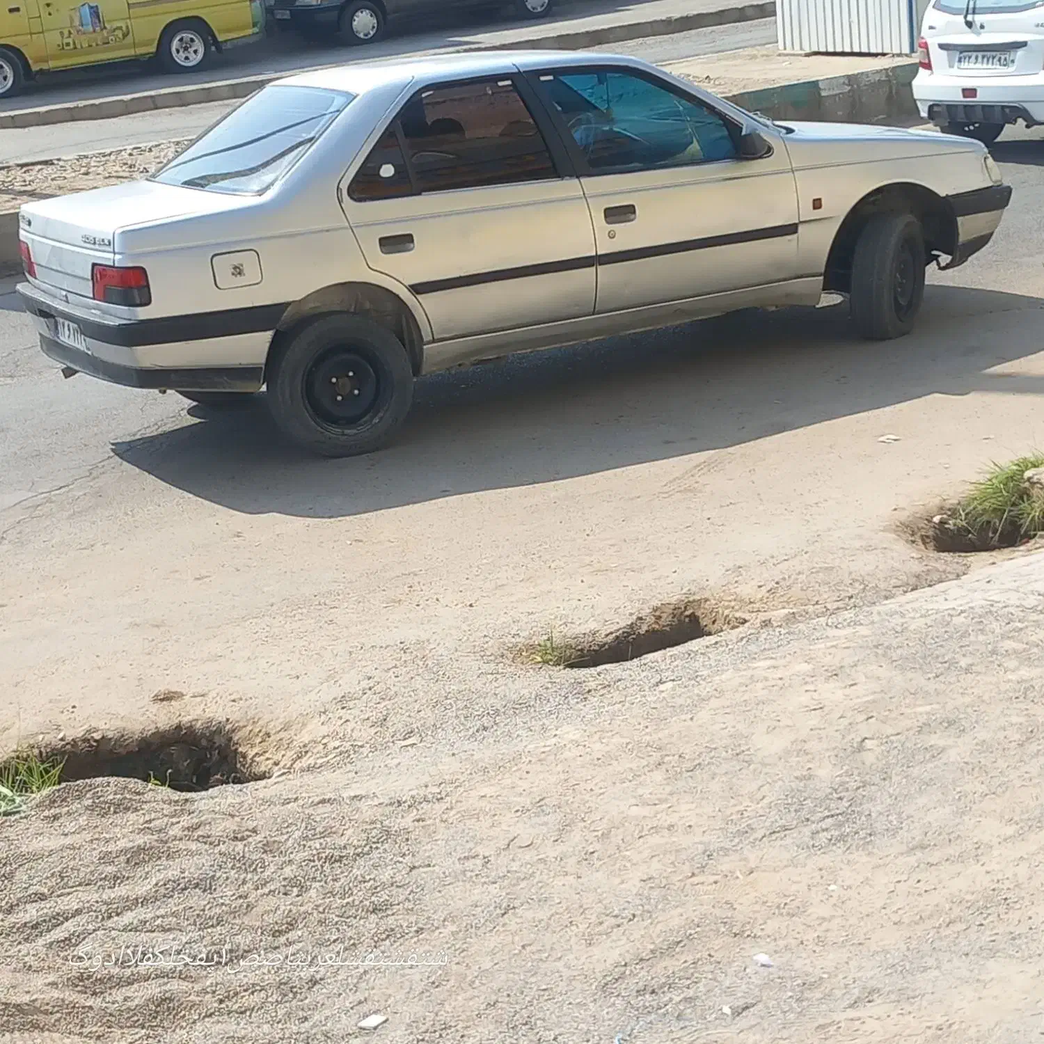 پژو۴۰۵|خودرو سواری و وانت|زهک, |دیوار