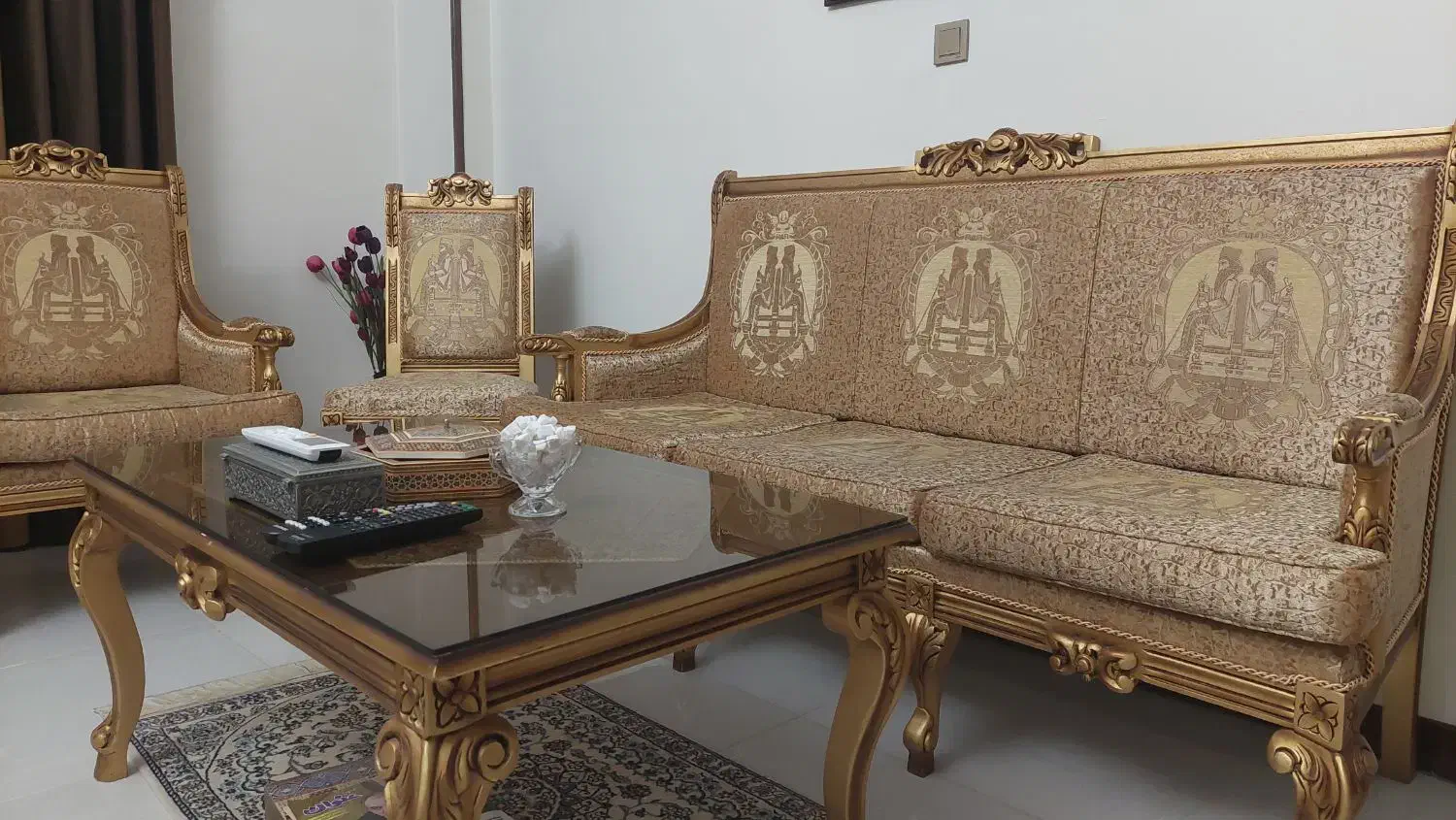 مبلمان و غذا خوری|مبلمان خانگی و میز عسلی|شاهین‌شهر, فیض|دیوار