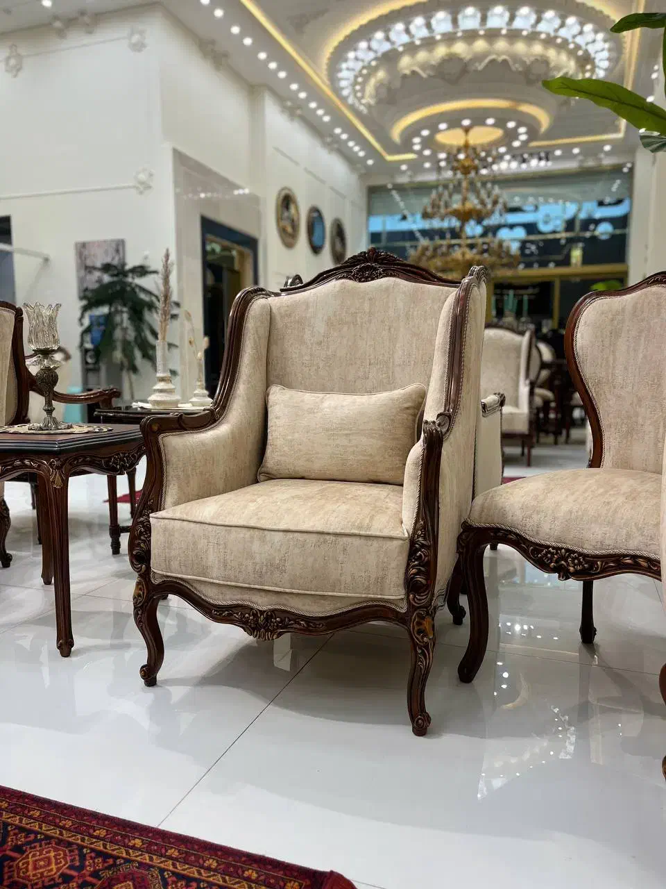 فروشنده مبلمان|استخدام بازاریابی و فروش|ملایر, |دیوار