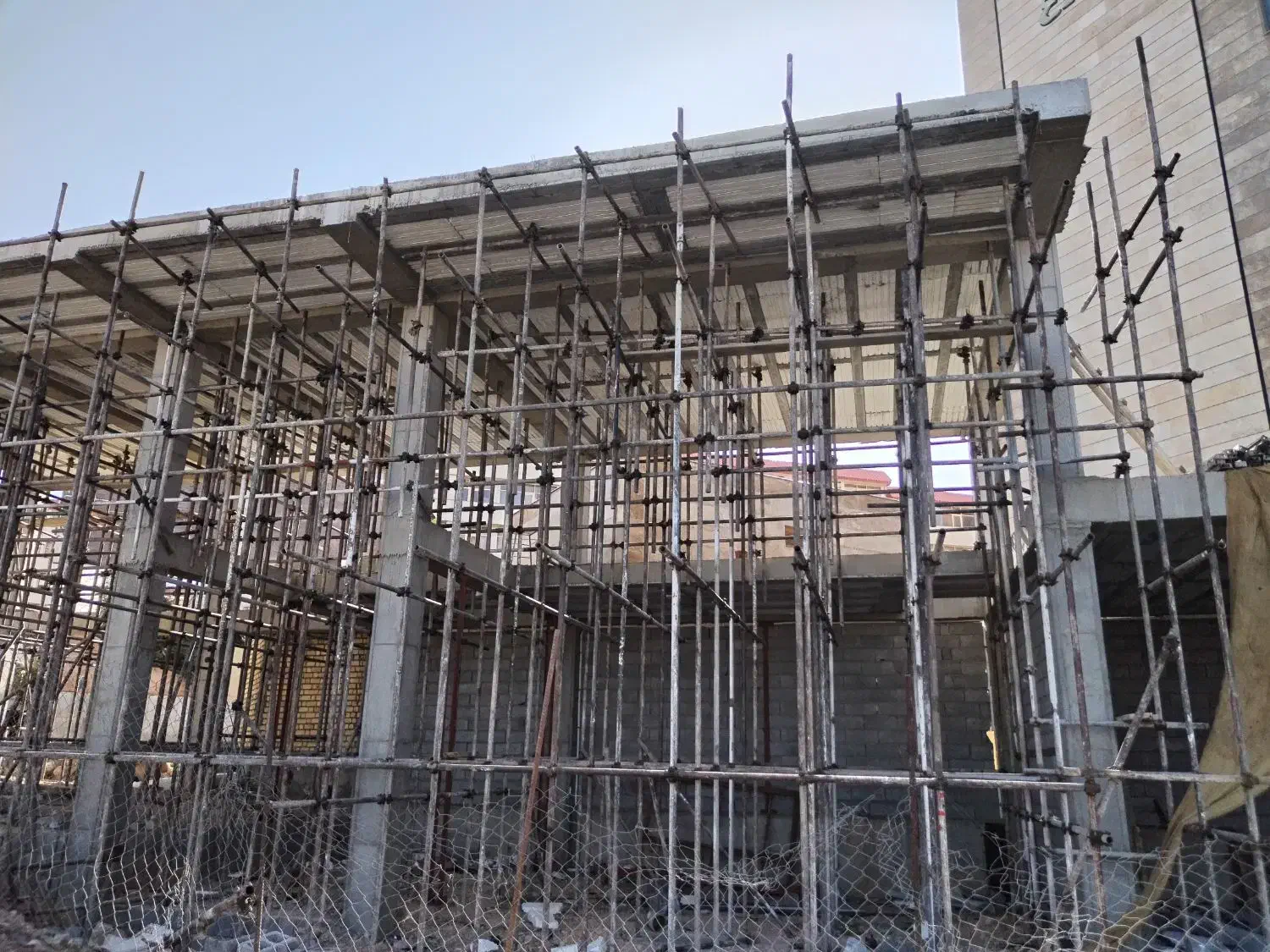 کارگر ساده یا وردست داربست فلزی|استخدام صنعتی، فنی، مهندسی|صدرا-فارس, فاز ۲|دیوار