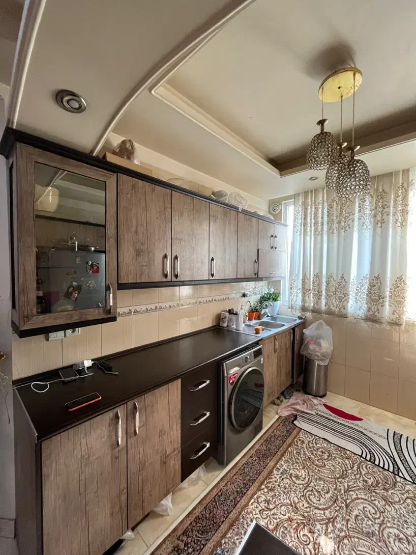 واحد شمالی با آسانسور بدون مالک