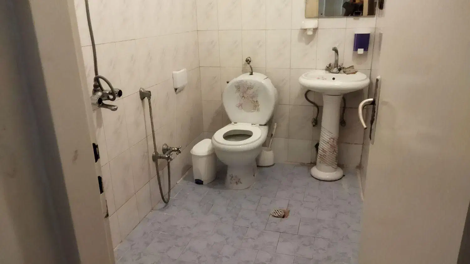 خوابگاه دخترانه آوینا(خیابان فاطمی)|اجارهٔ کوتاه‌مدت آپارتمان و سوئیت|تهران, فاطمی|دیوار