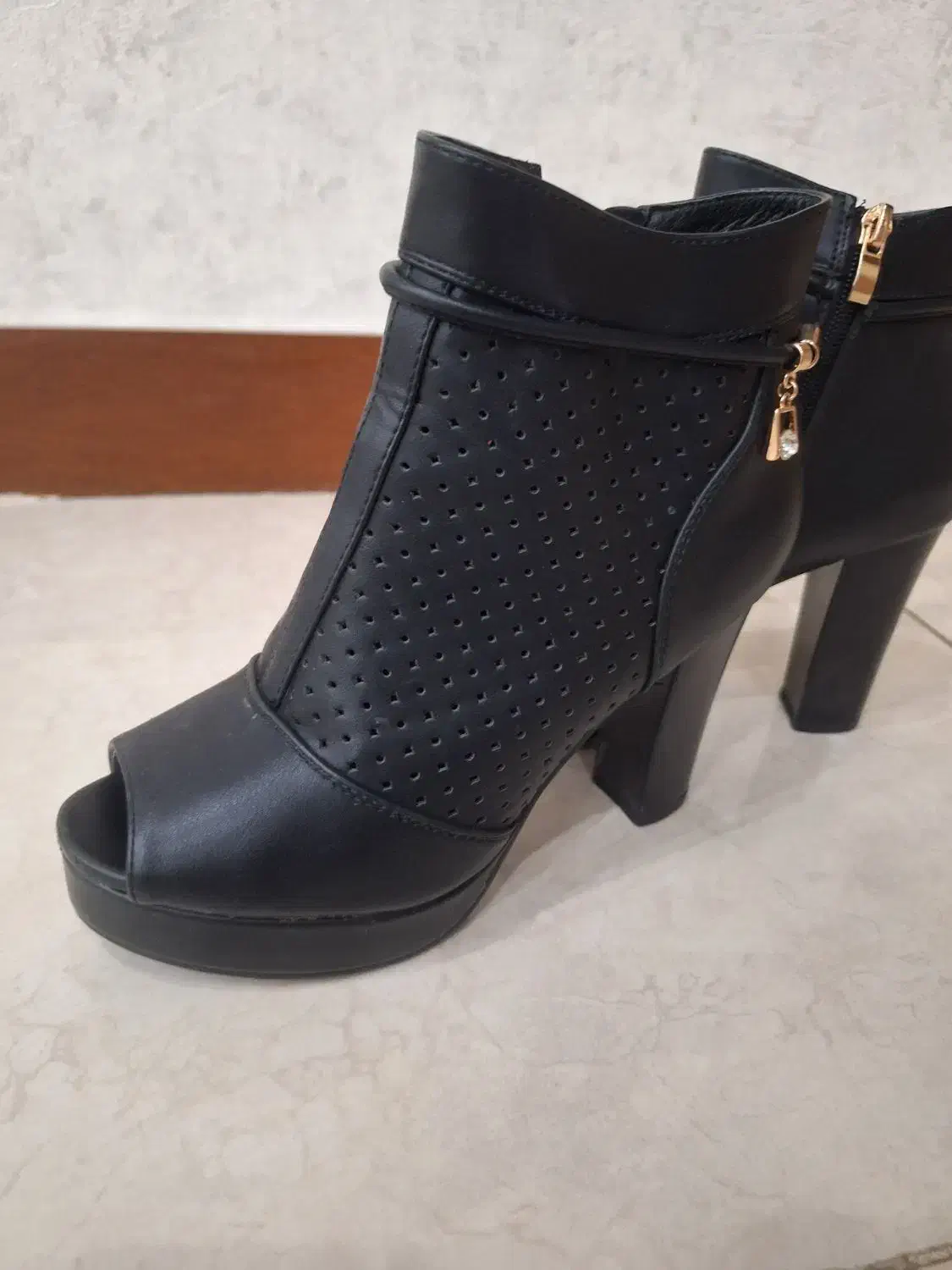 کفش پاشنه بلند|کیف، کفش، کمربند|بروجرد, |دیوار