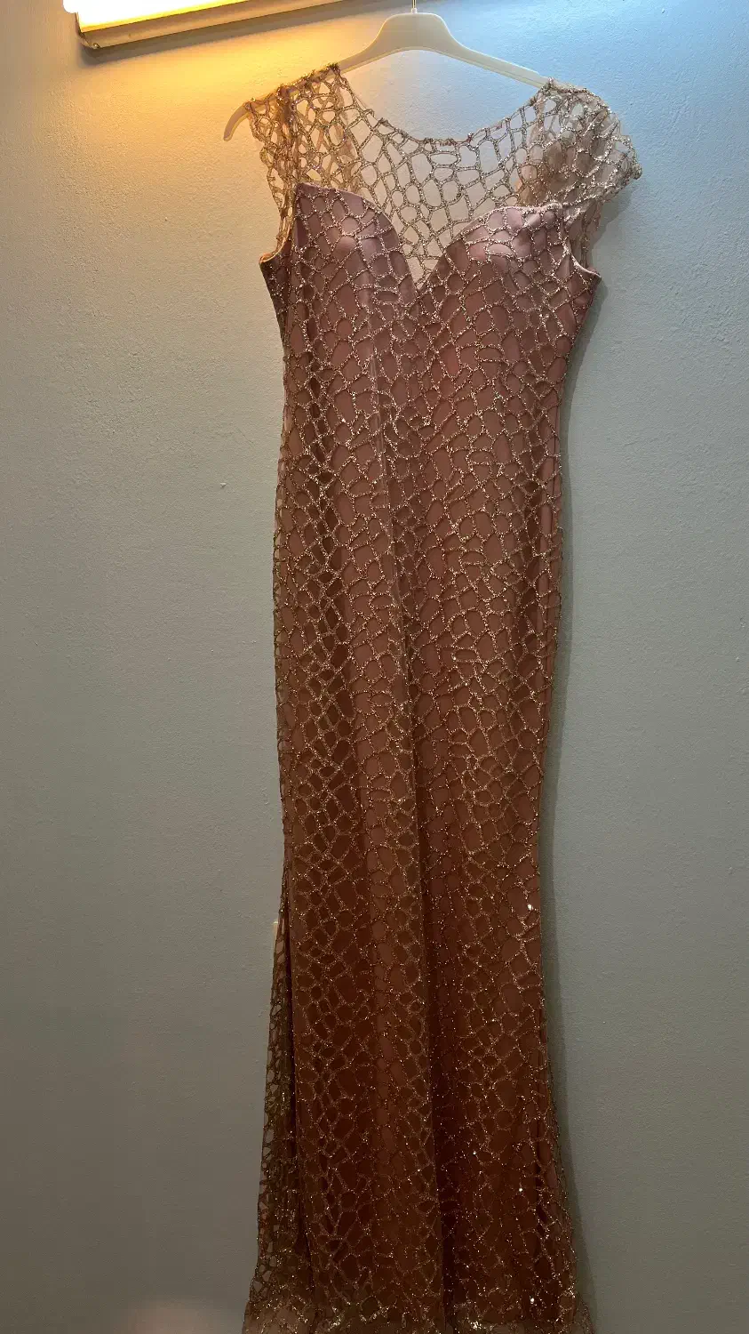 لباس مجلسی|لباس|اصفهان, دانشگاه اصفهان|دیوار