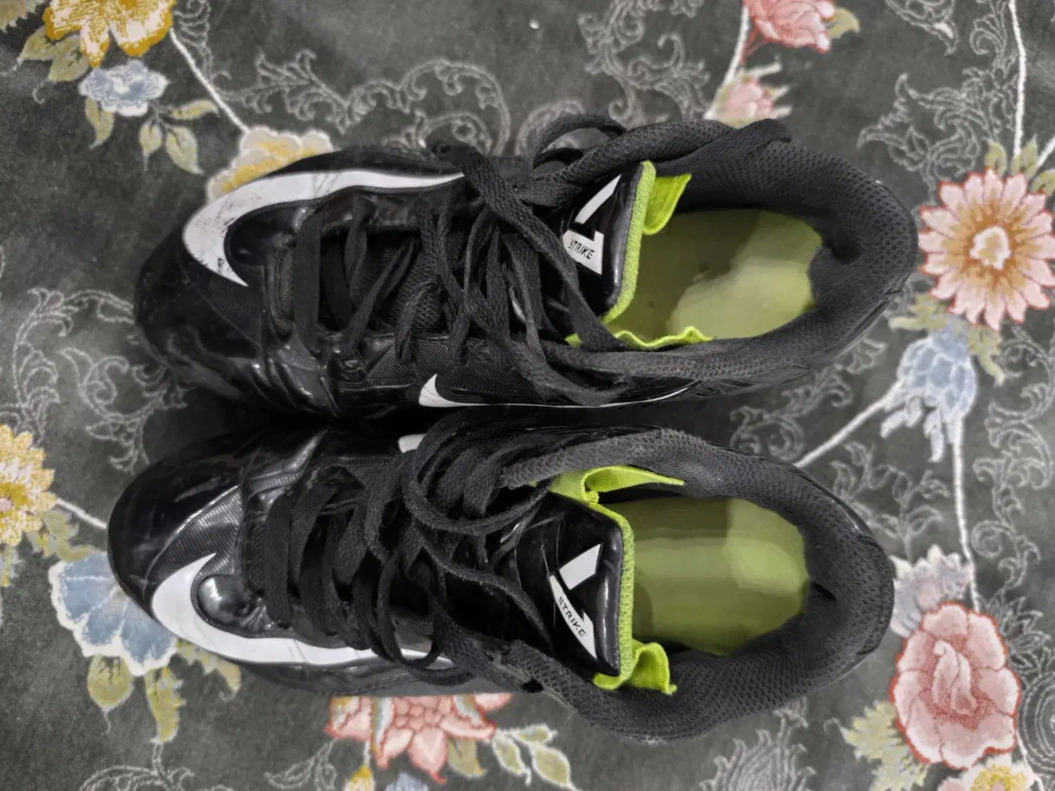 کفش چمن اورجینال سایز ۳۶.۵ و ۳۳|کیف، کفش، کمربند|مشهد, شهید رضوی|دیوار