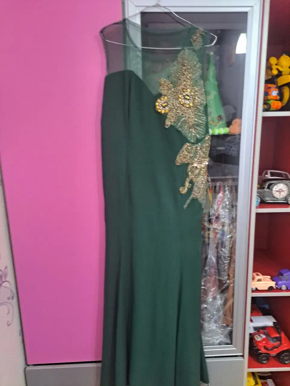 تعدادی لباس اولی ۴۰۰دومی وسومی هرکدوم یه میلیون ا|لباس|اردبیل, |دیوار