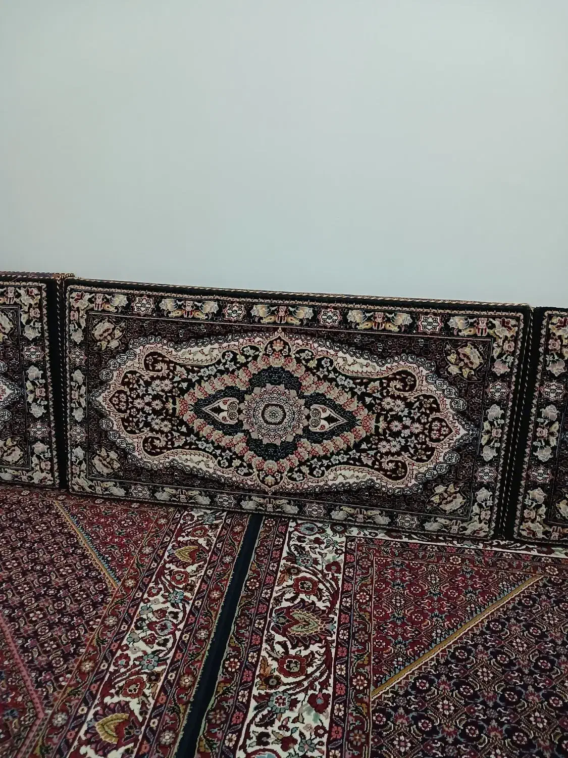 پشتی نو نو نو|پشتی|زنجان, |دیوار