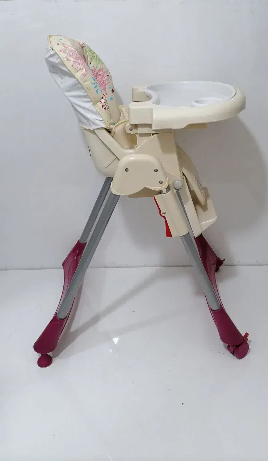 صندلی غذا کودک کاملا سالم|تخت و صندلی بچه|تهران, امام زاده عبدالله|دیوار