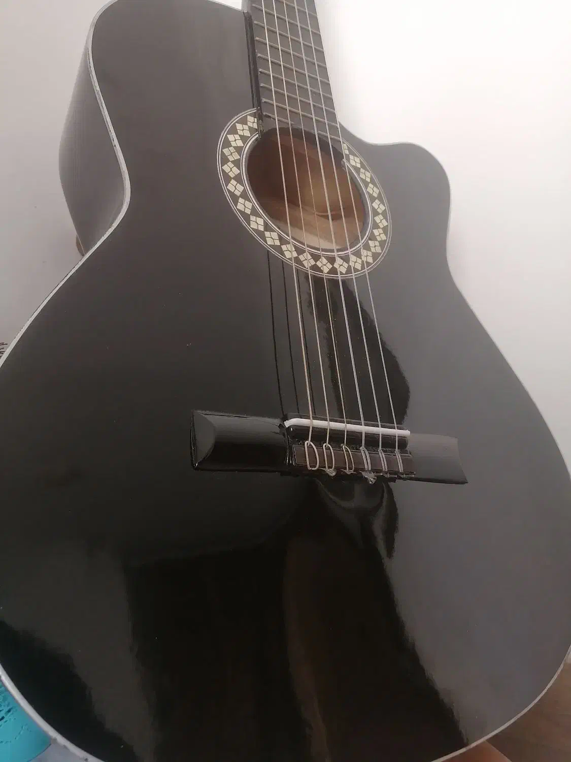 گیتار دیاموند کاملا نو|گیتار، بیس، امپلیفایر|ارومیه, |دیوار