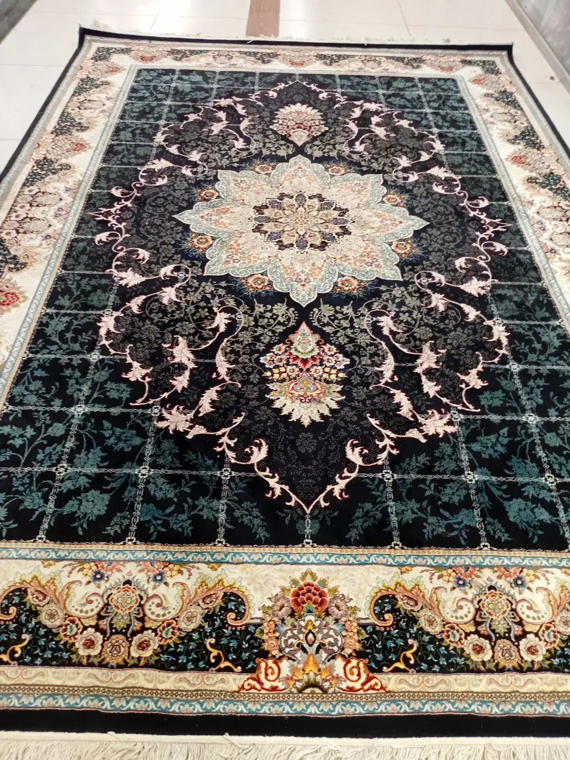 فرش۹مترجفت۷۰۰شانه نگین مشهداصل تراکم۲۵۵۰کاملاپنبه|فرش|مشهد, طلاب|دیوار