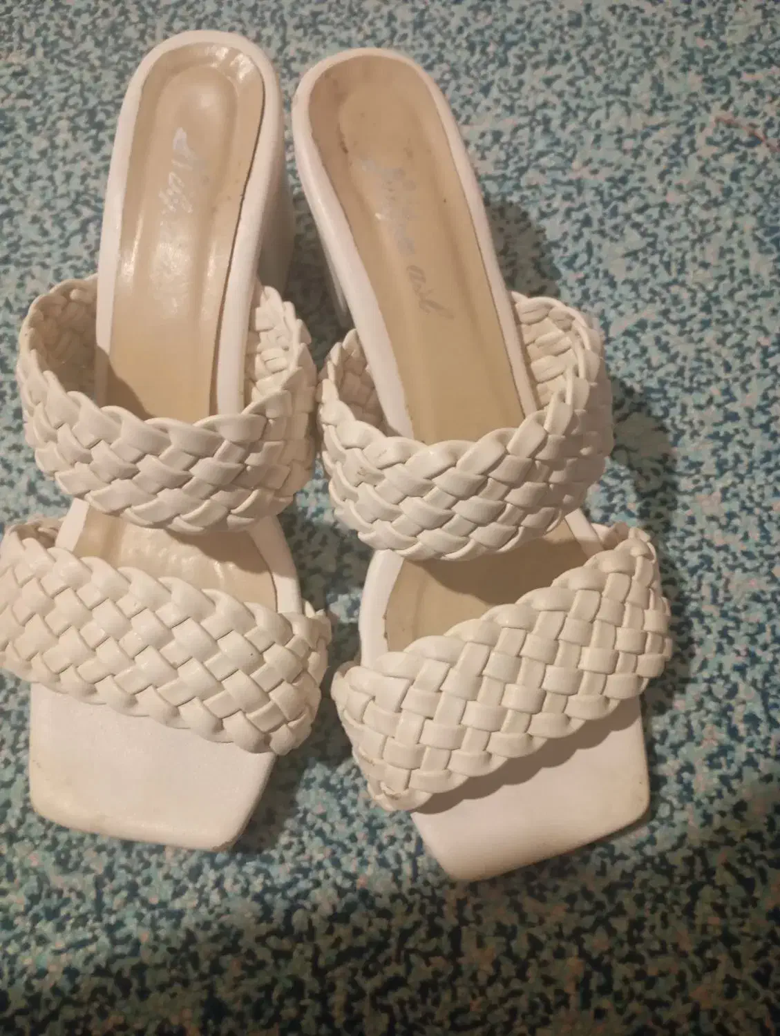 صندل|کیف، کفش، کمربند|اردبیل, |دیوار