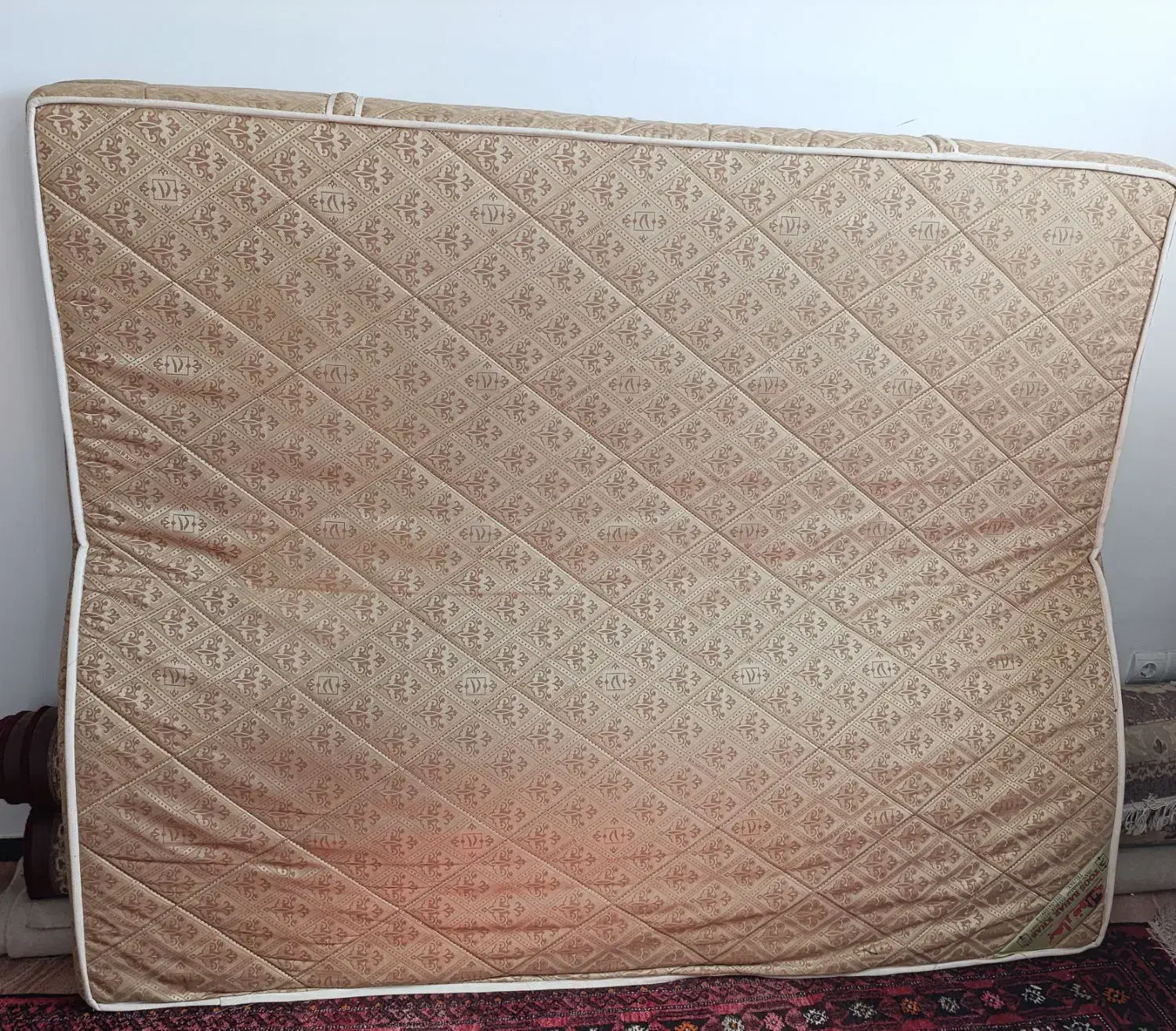 تشک خوشخواب دونفره|تشک تختخواب|گلبهار, شهر جدید گلبهار|دیوار