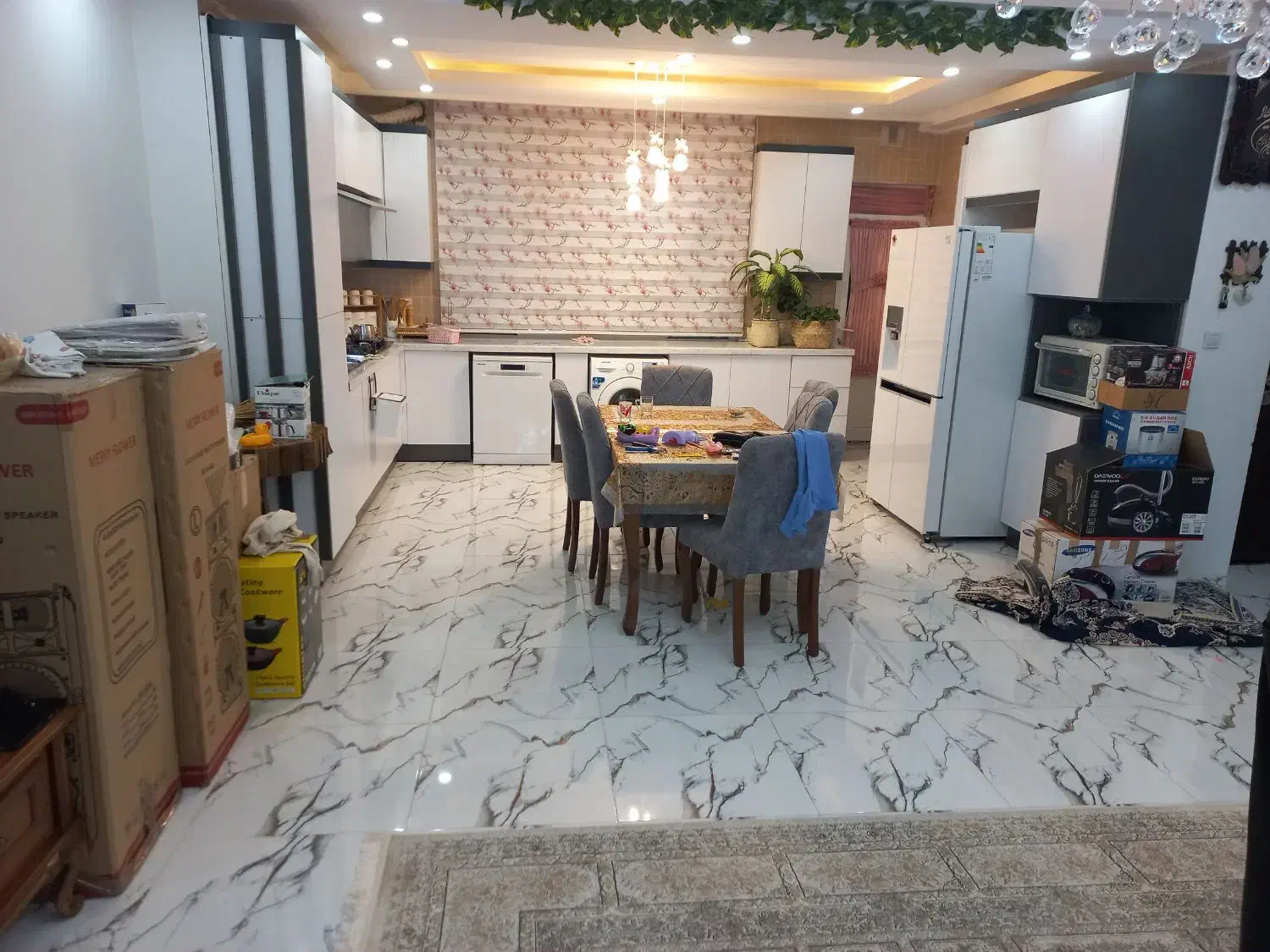 ۱۳۰متردوخواب بسیارشیک|اجارهٔ آپارتمان|آبیک, |دیوار