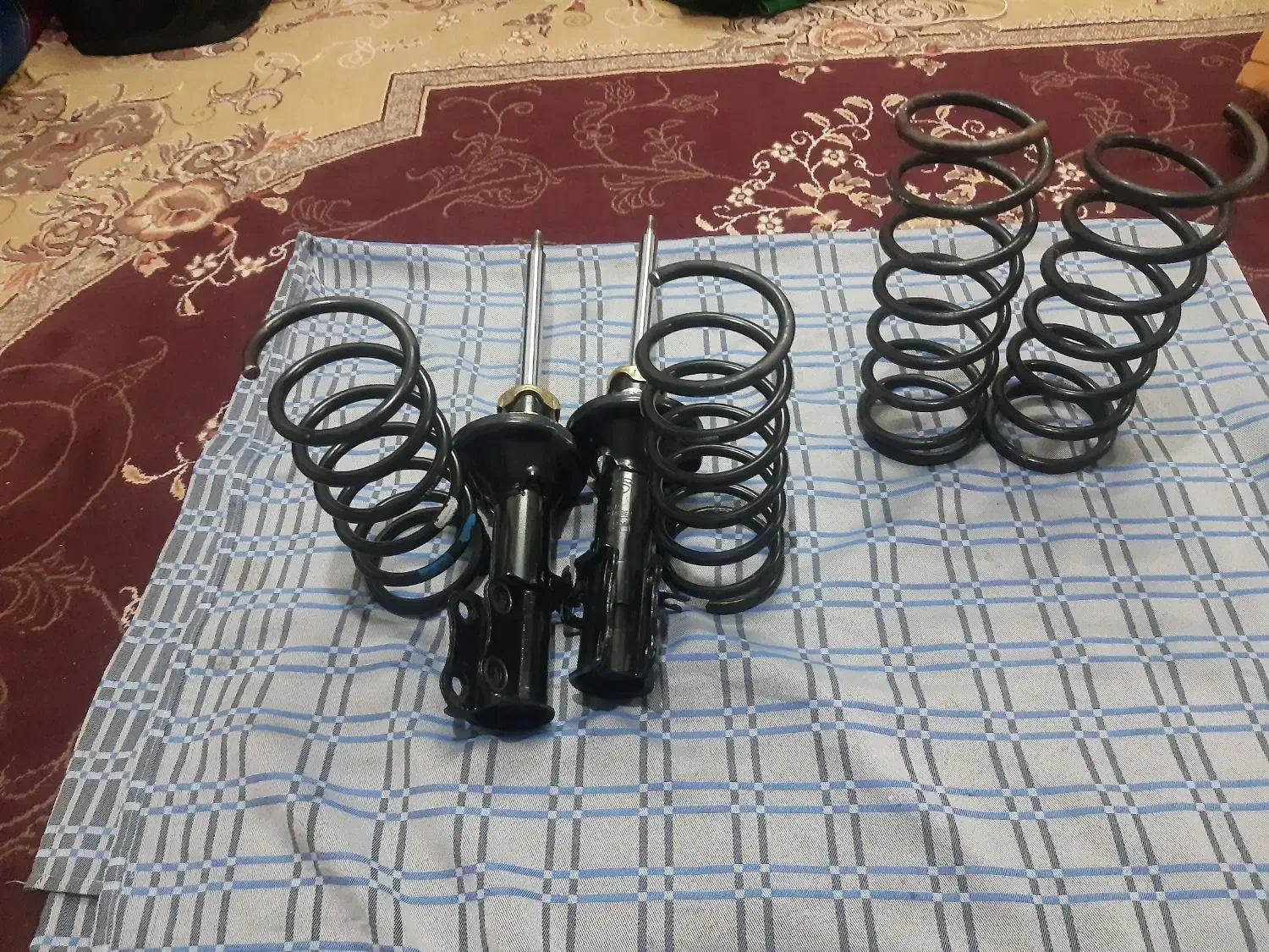 دوعددکمک جلوپرایدپوسته کوتاه درحدنوو۴عددلول فنر|قطعات یدکی و لوازم جانبی|محمدیه-قزوین, |دیوار