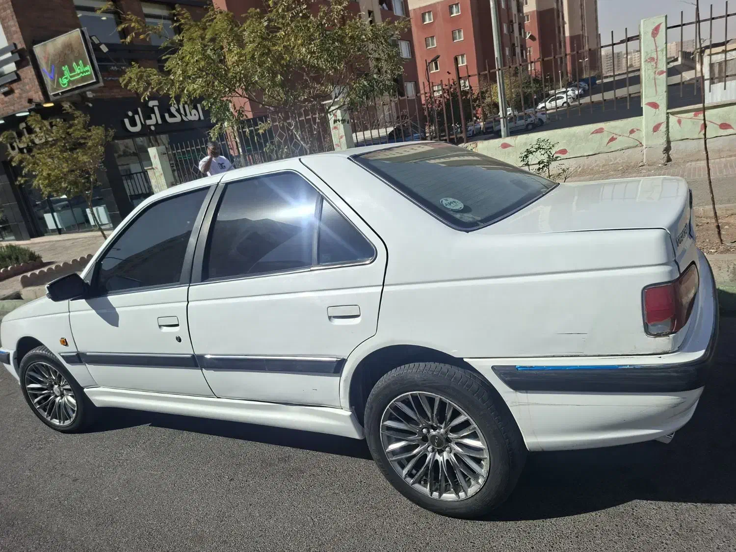 پژوپارس مدل ۱۴۰۱ برج ۱۱|خودرو سواری و وانت|پرند, فاز ۶|دیوار