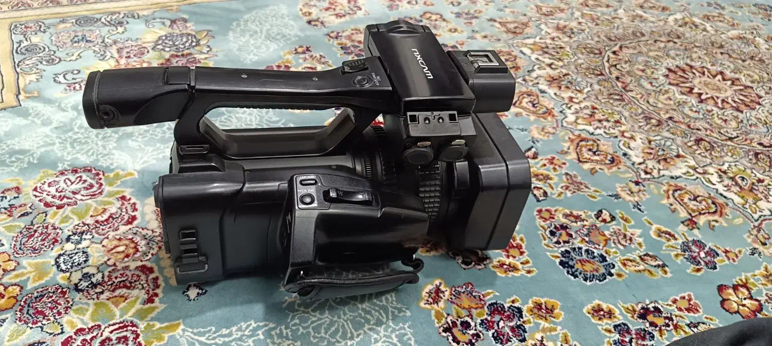 دوربین nx100|دوربین عکاسی و فیلم‌برداری|قم, باغ شریفی|دیوار