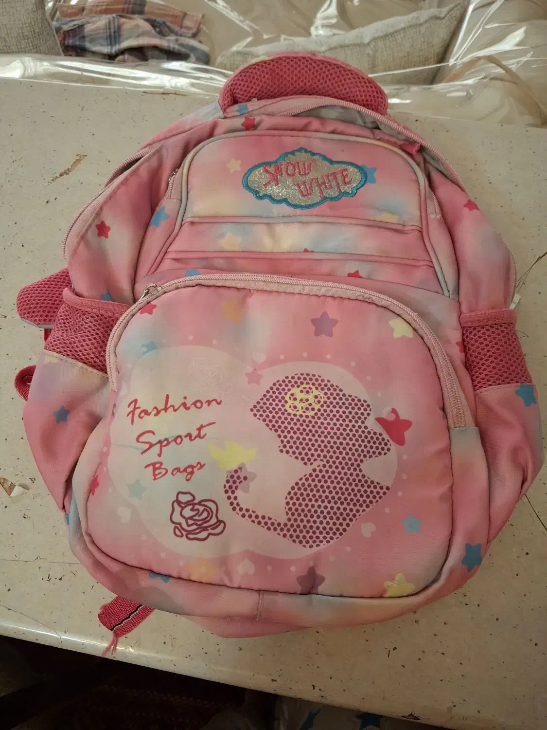 کیف مدرسه کاملا سالم و محکم|کیف، کفش، کمربند|مشهد, دانشجو|دیوار