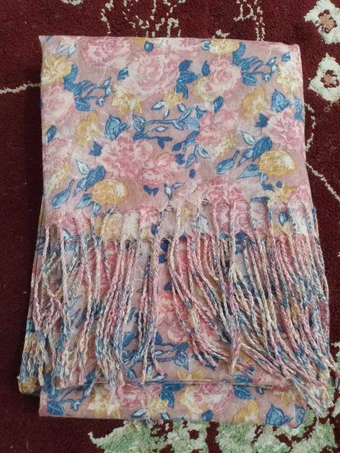 شال دخترانه و|لباس|قائن, |دیوار