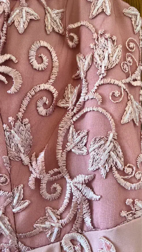 لباس مجلسی|لباس|یزد, |دیوار