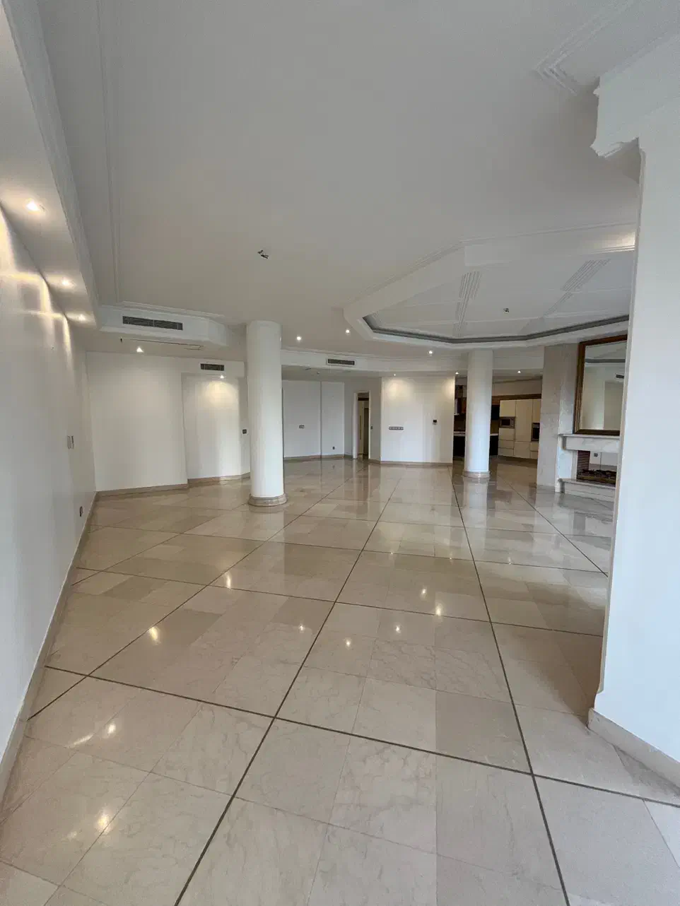 فرشته ۴۰۰ متر تک واحدی زیر قیمت|اجارهٔ آپارتمان|تهران, الهیه|دیوار