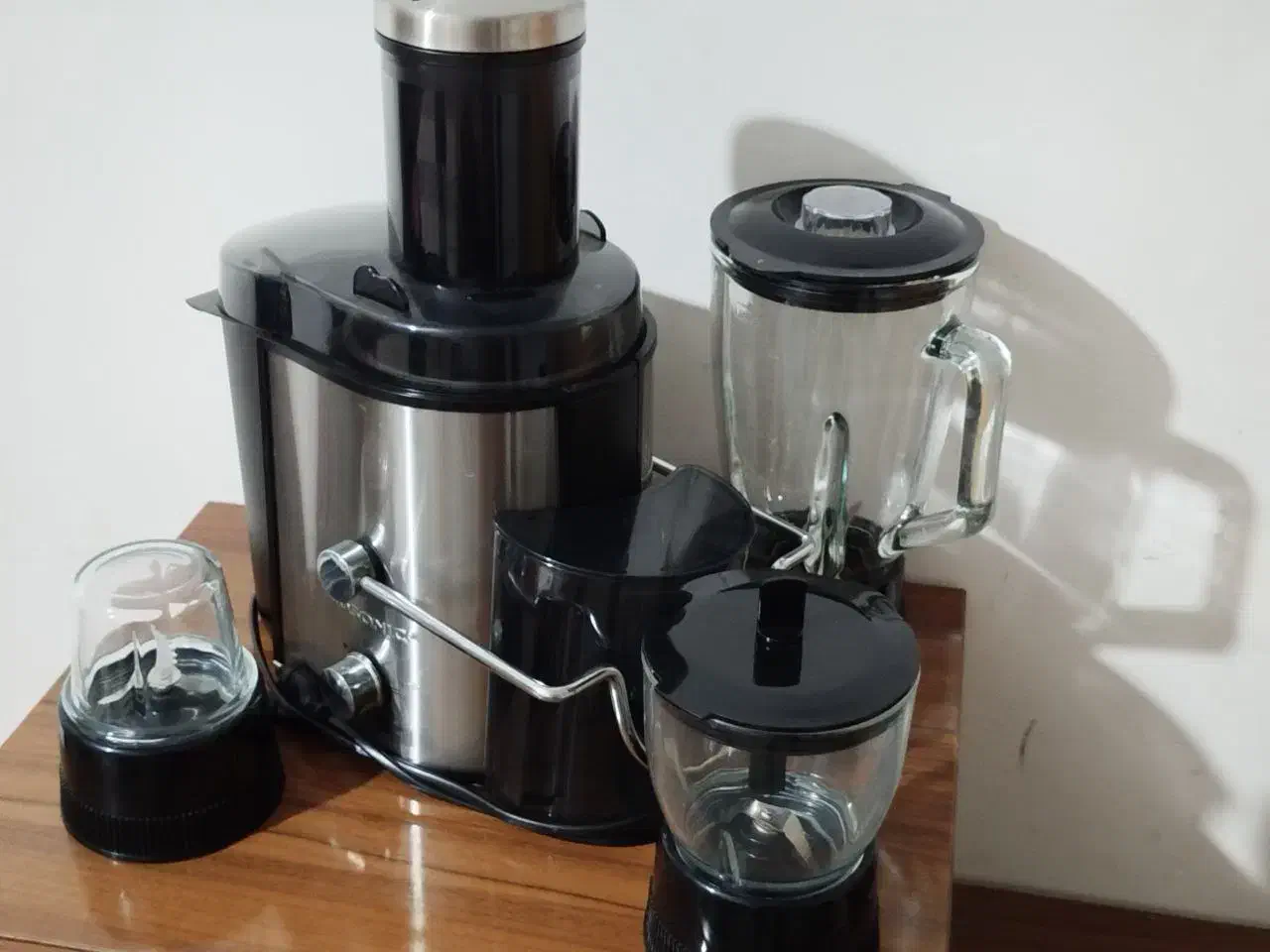 آبمیوه گیری گاسونیک چهار کاره.|آبمیوهگیر و آبمرکباتگیر|سنندج, |دیوار