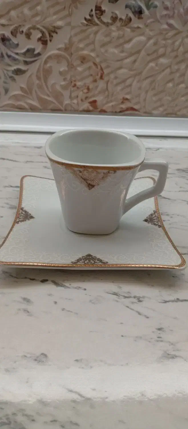 فنجان|ظروف سرو و پذیرایی|سلماس, |دیوار